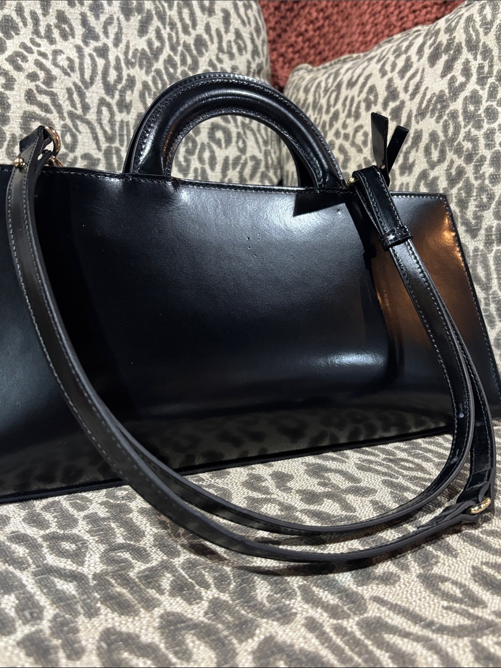 Claudia Firenze purse black leather top handle shoulder bag dramatic chain front - Picture 9 of 16